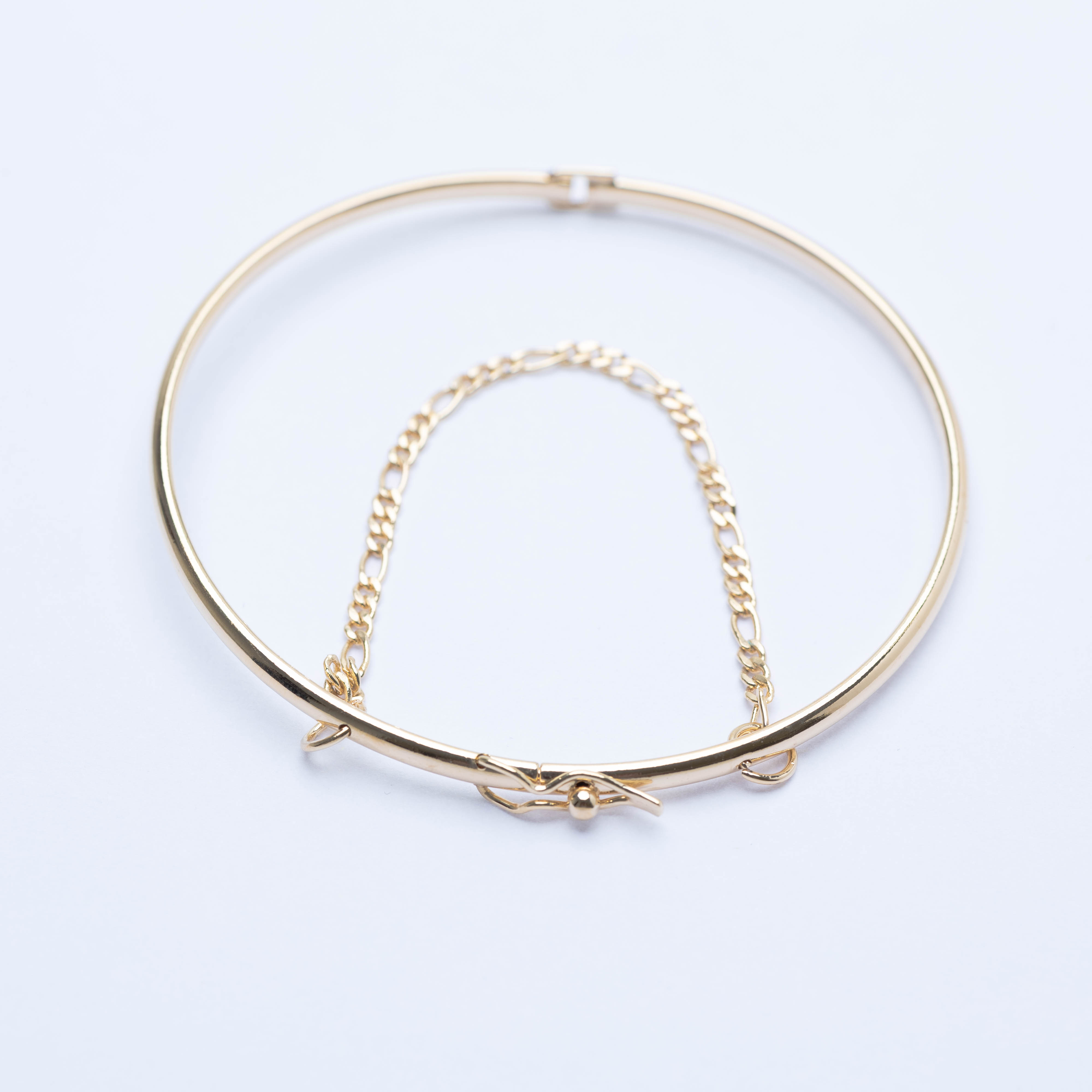 14588 Gold Bracelet with Chain Figaro
